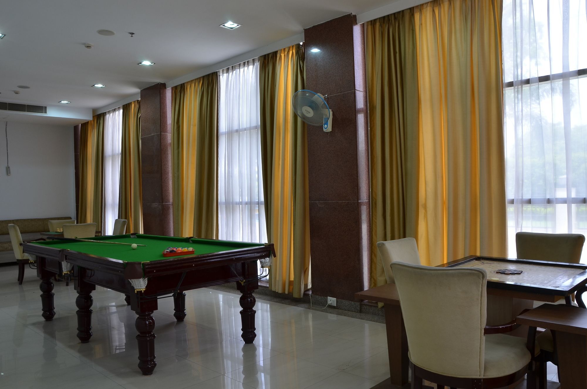 Days Hotel Neemrana Exterior foto